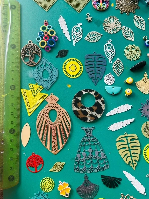 Grote partij van 100 gemengde accessoires – photo 6